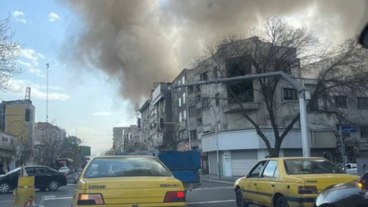 Israel US Attack on Iran Live Updates: ईरान ने बहरीन, कतर, कुवैत और UAE में अमेरिकी सैन्य बेस पर किया जवाबी हमला