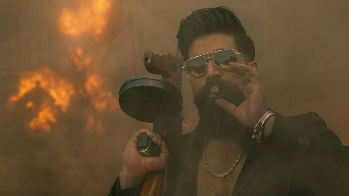 Toxic plot Leak: रिलीज से एक महीने पहले ही सामने आ गई 'टॉक्सिक' की कहानी, अभी जारी भी नहीं हुआ यश की फिल्म का ट्रेलर