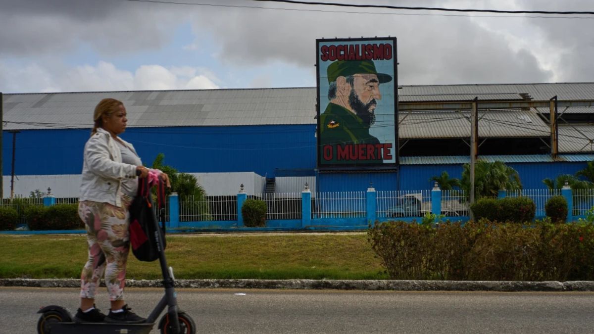 जंग के बीच इस देश ने ट्रंप को दिखाई आंख! रोक दिया अमेरिका के दूतावास का डीजल