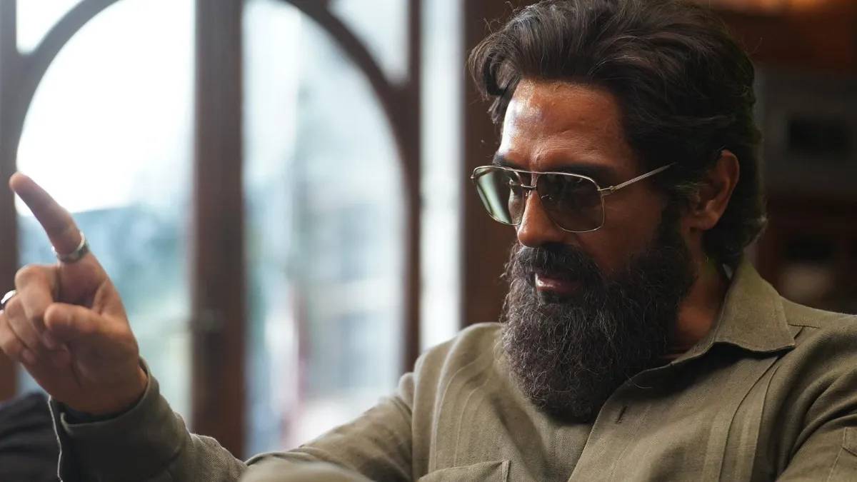 पाकिस्तानी फैमिली ने देखी 'धुरंधर 2', थिएटर से निकते ही उगलने लगे जहर, लगाए मेजर इकबाल जिंदाबाद के नारे, वीडियो देख खौल जाएगा खून