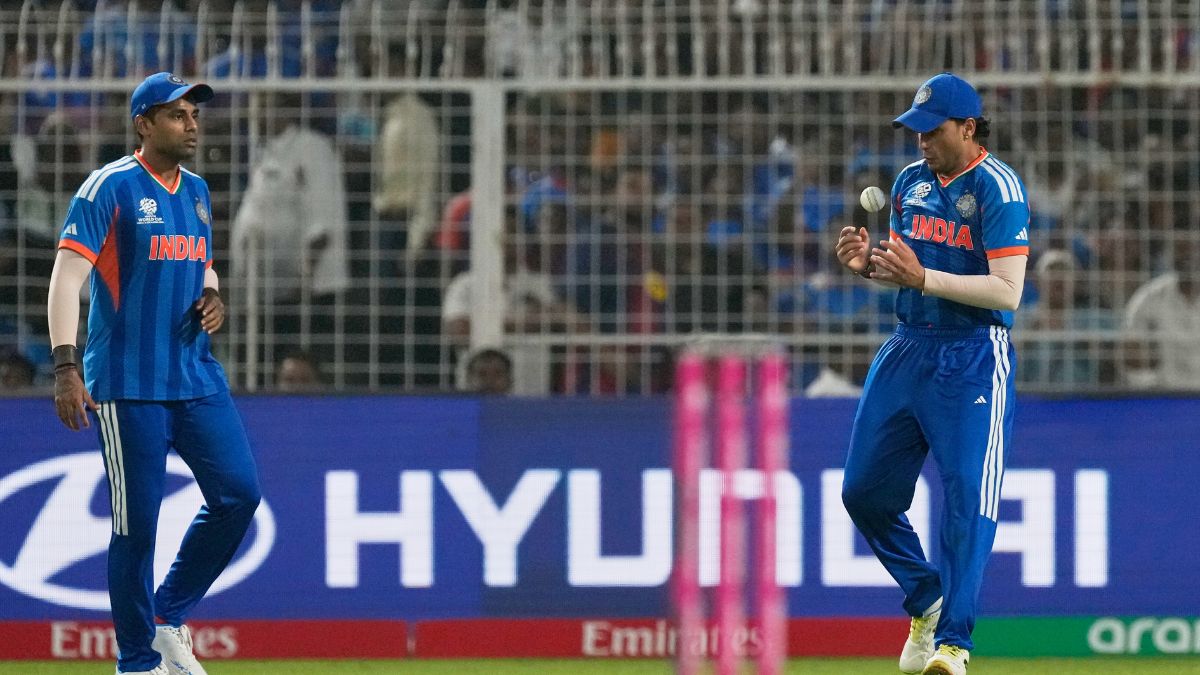 अभिषेक शर्मा ने किया ब्लंडर, पावरप्ले में छोड़ दिया आसान सा कैच, विंडीज बल्लेबाज को मिला जीवनदान