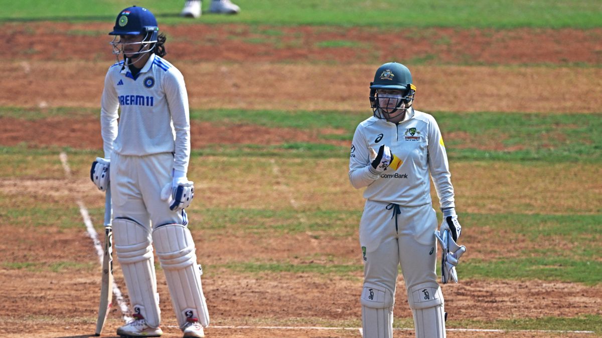 IND-W vs AUS-W Live Score: ऑस्ट्रेलिया ने जीता टॉस, टीम इंडिया करेगी पहले बैटिंग, यहां देखें लाइव स्कोर