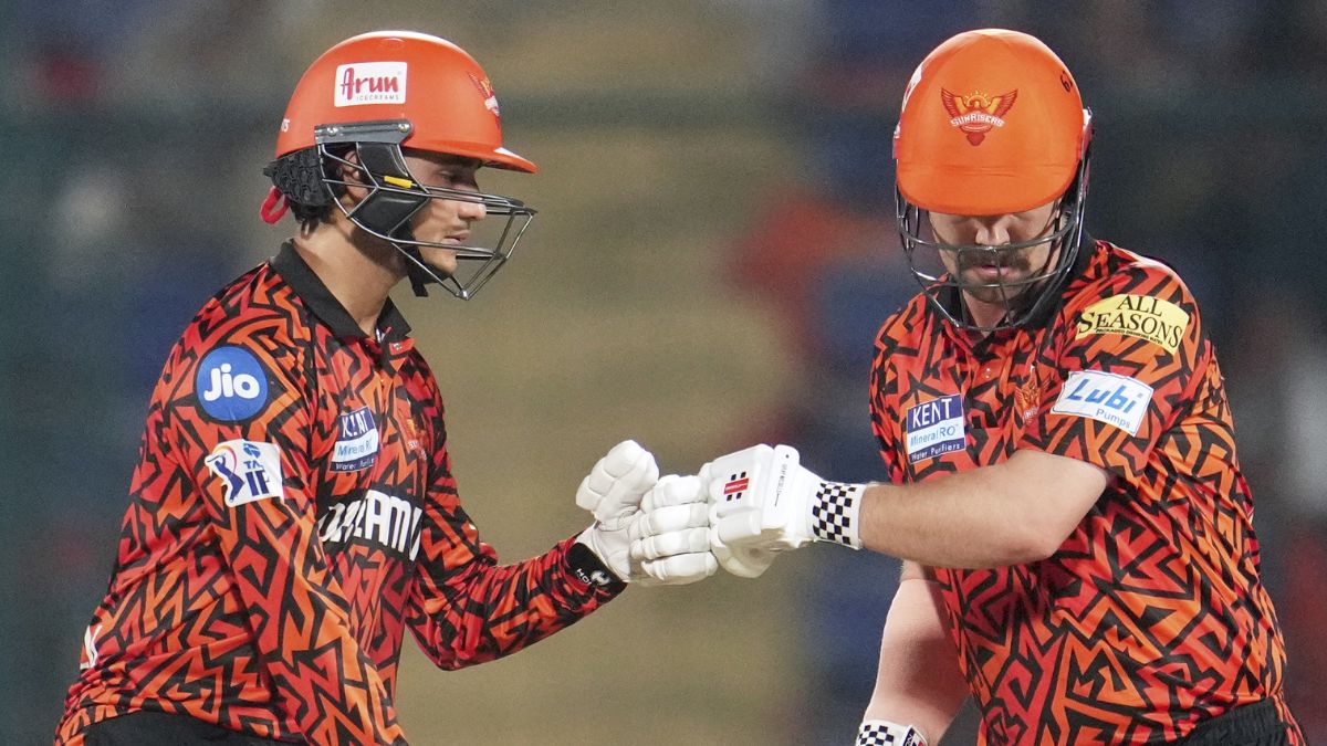 IPL 2026 सीजन ओपनर मैच से पहले अभिषेक शर्मा ने दी RCB को वॉर्निंग, ट्रैविस हेड को लेकर कही ऐसी बात