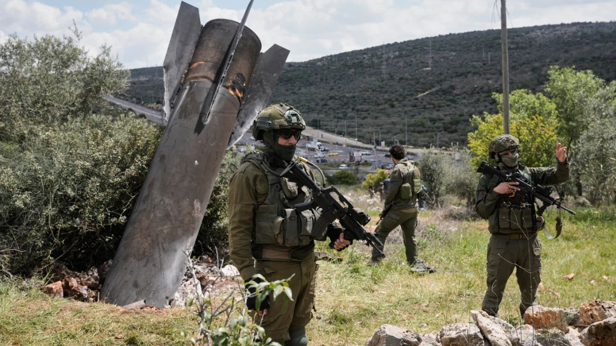 Israel US Iran War Updates LIVE: मिडिल ईस्ट में जारी जंग का आज 26वां दिन, डील की तरफ बढ़े अमेरिका और ईरान