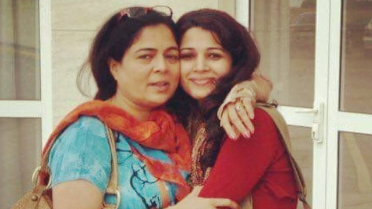 रीमा लागू की जिरॉक्स कॉपी हैं बेटी मृण्मई, आमिर खान संग किया काम, तस्वीरें देख कहेंगे- हूबहू मां जैसी