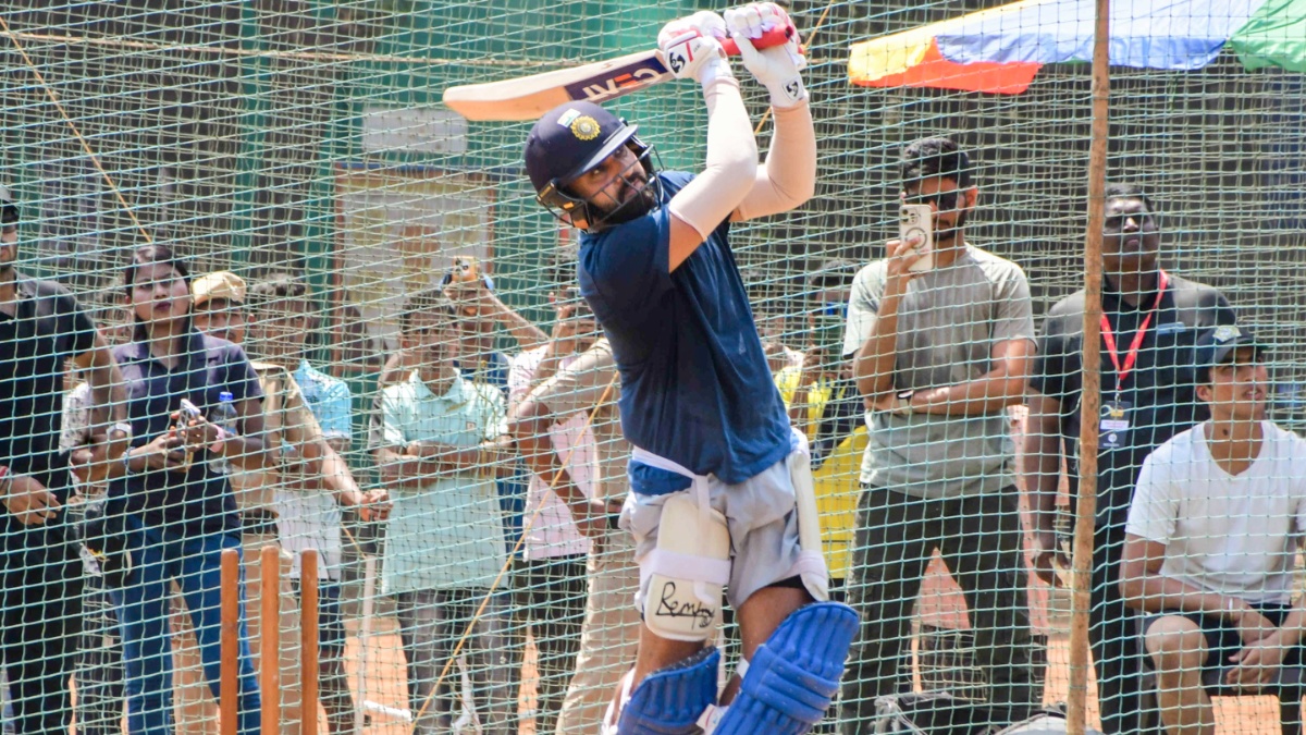 रोहित शर्मा ने जड़ा गगनचुंभी छक्का, फिर खुद ही लगाई CatchIt की आवाज, VIDEO कहीं आपने मिस तो नहीं किया