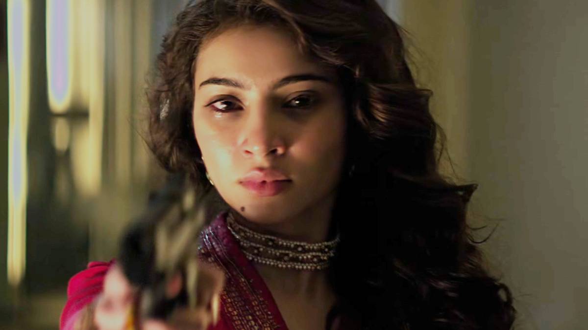 धुरंधर में इश्क कर लूटी लाइमलाइट, अब दूसरे पार्ट में सारा अर्जुन ने उठा ली बंदूक, बिगड़ने वाला है पाकिस्तानी सियासत का मौसम