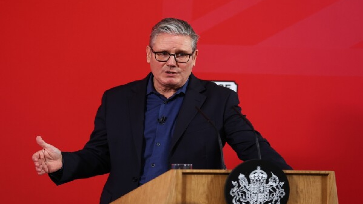 ब्रिटेन के बेस पर हमले के बाद PM स्टार्मर का बड़ा फैसला, कहा- 'भेज रहे युद्धपोत और हेलीकॉप्टर'