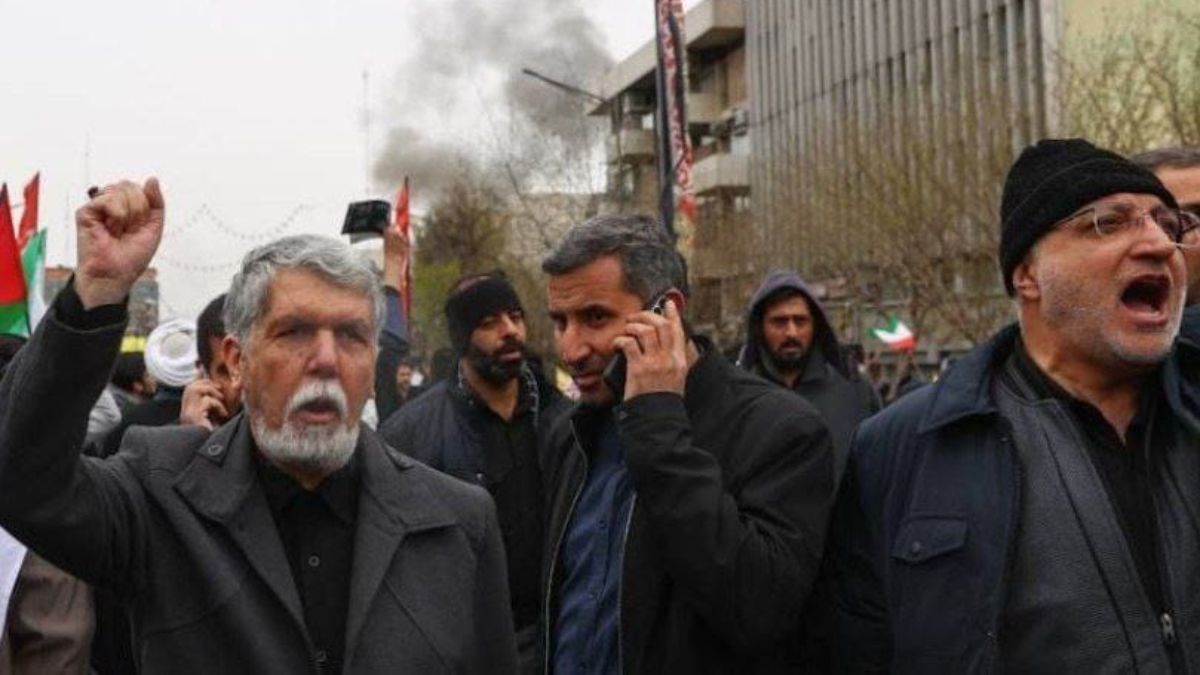 Israel US Iran War: तेहरान में कुद्स डे प्रदर्शनों के दौरान बड़ा विस्फोट, हमले का LIVE VIDEO देख कांप जाएगी रूह