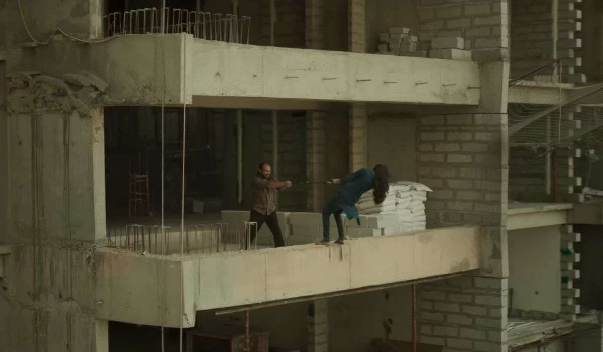 2 घंटे 48 मिनट का दमदार खेल, इंटरवल के बाद पलट जाती है कहानी, 74 साल का हीरो बना गेम चेंजर