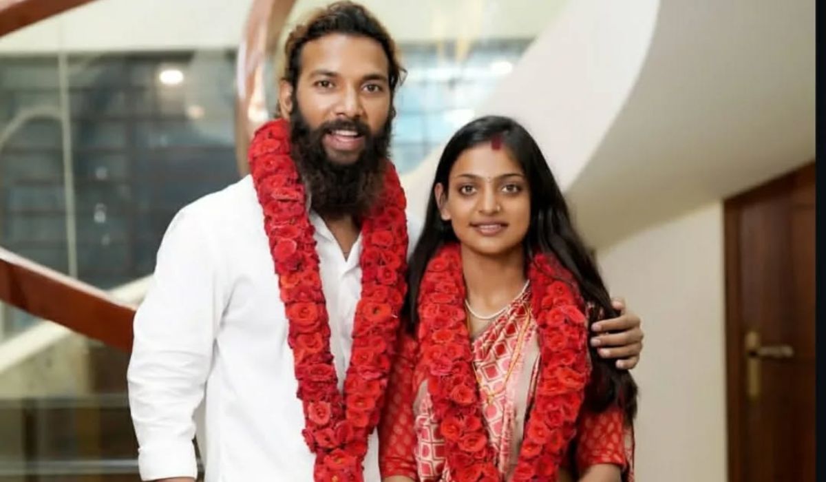 पति फरमान खान संग हनीमून पर निकलीं मोनालिसा, समंदर किनारे बिताए खास पल