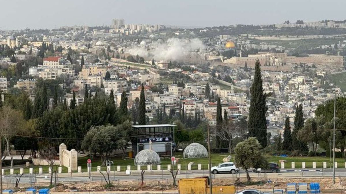 Israel US Iran War Updates LIVE: येरूशलम के पुराने शहर टेम्पल माउंट के पास गिरी ईरानी मिसाइल, इजरायल ने की निंदा