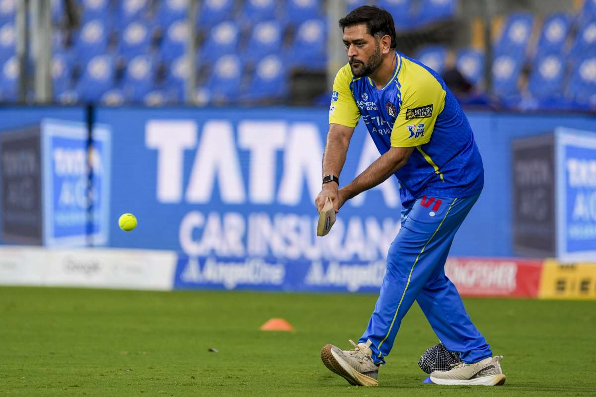 MI vs CSK: वानखेड़े स्टेडियम नहीं पहुंचे एमएस धोनी, सीएसके कप्तान ने टॉस के समय किया खुलासा