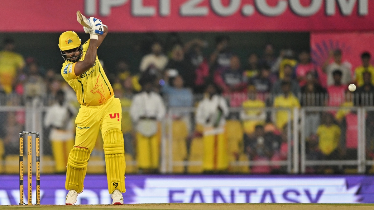 RCB vs CSK: संजू सैमसन के पास गोल्डन चांस, रोहित-विराट के क्लब में शामिल होने के बेहद करीब