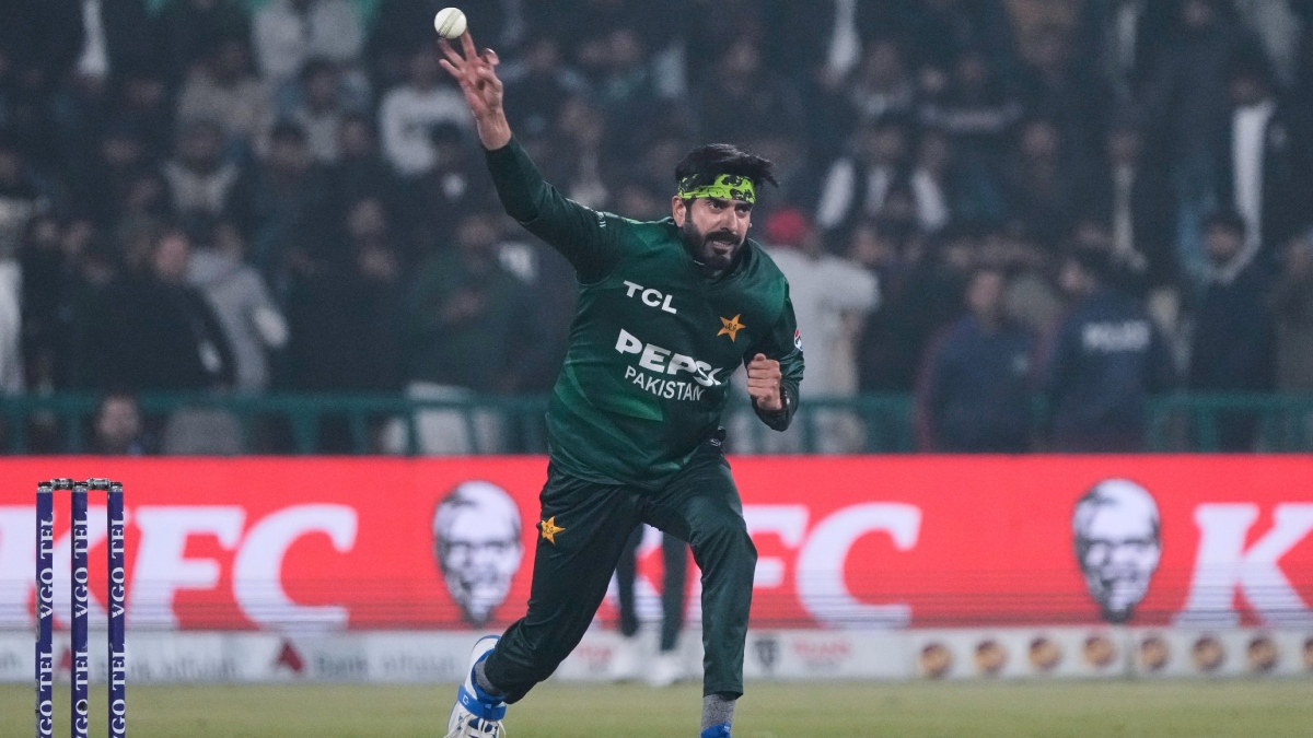 VIDEO: PSL में ड्रामा, उस्मान तारिक के एक्शन को लेकर फिर खड़ा हुआ बखेड़ा, मिचेल ने गेंद खेलने से किया इनकार