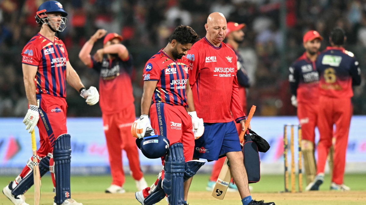 RCB vs LSG मैच से आई बुरी खबर, कप्तान ऋषभ पंत चोटिल होकर मैदान से गए बाहर