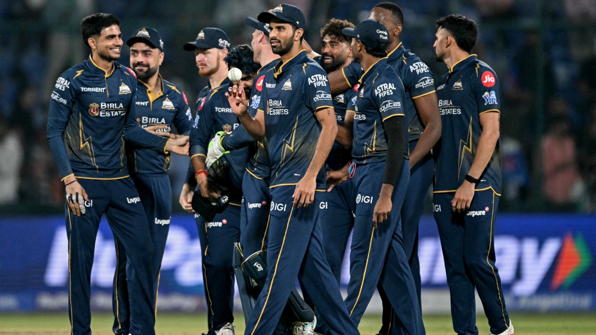 GT vs KKR मैच से पहले टीम को लगा झटका, धाकड़ खिलाड़ी IPL 2026 से बाहर, रिप्लेसमेंट का हुआ ऐलान