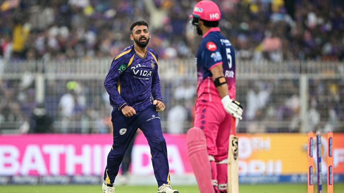 वैभव सूर्यवंशी का शिकार करते ही वरुण चक्रवर्ती ने रचा इतिहास, T20 क्रिकेट में बज गया डंका