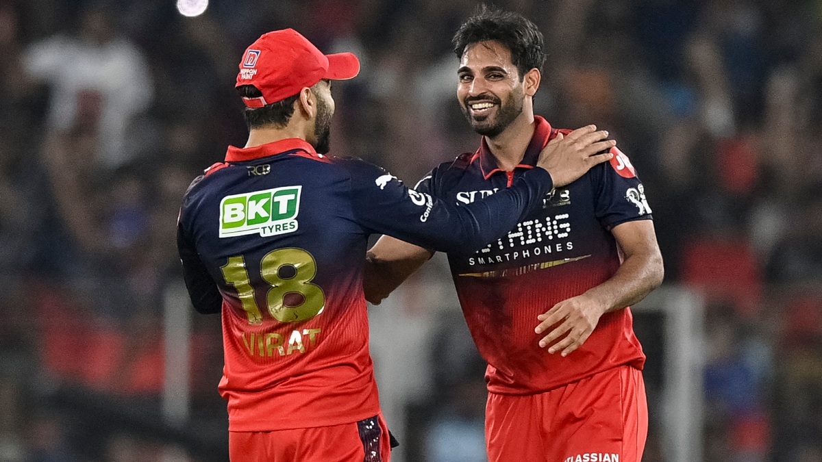 भुवनेश्वर कुमार ने हासिल की बड़ी उपलब्धि, ये कारनामा करने वाले बन गए पहले भारतीय तेज गेंदबाज