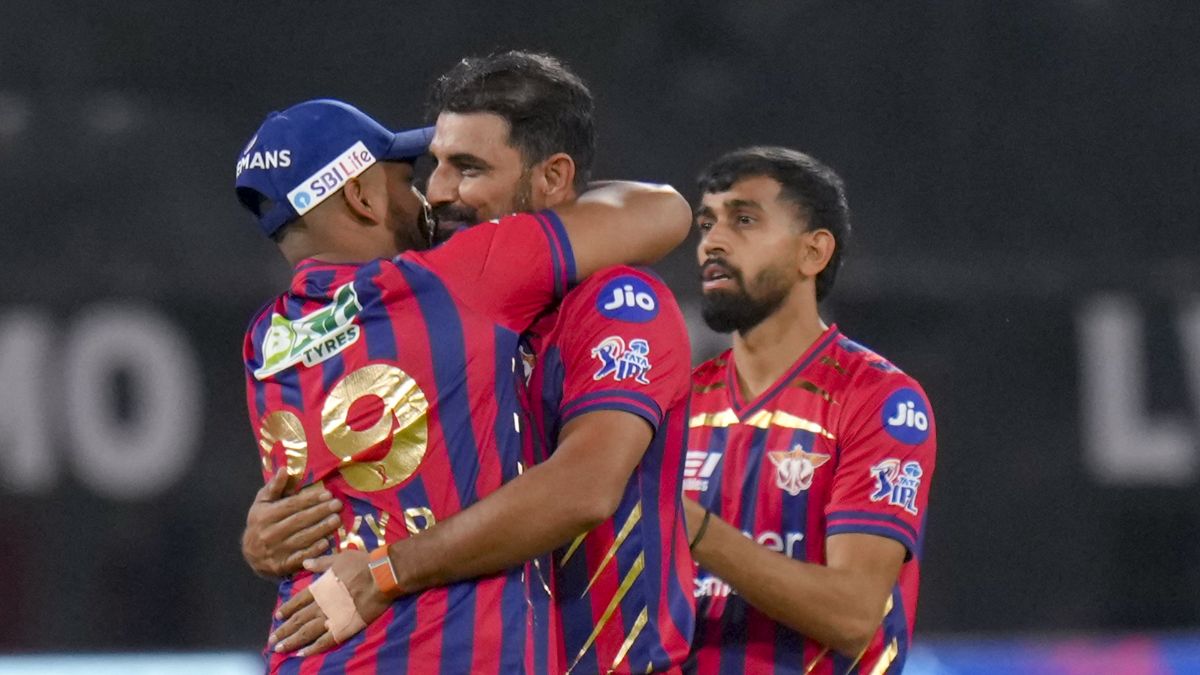 24 गेंद में 9 रन, मोहम्मद शमी ने अपनी पुरानी टीम को दिए गहरे जख्म, POTM अवॉर्ड जीतकर दिया बड़ा बयान