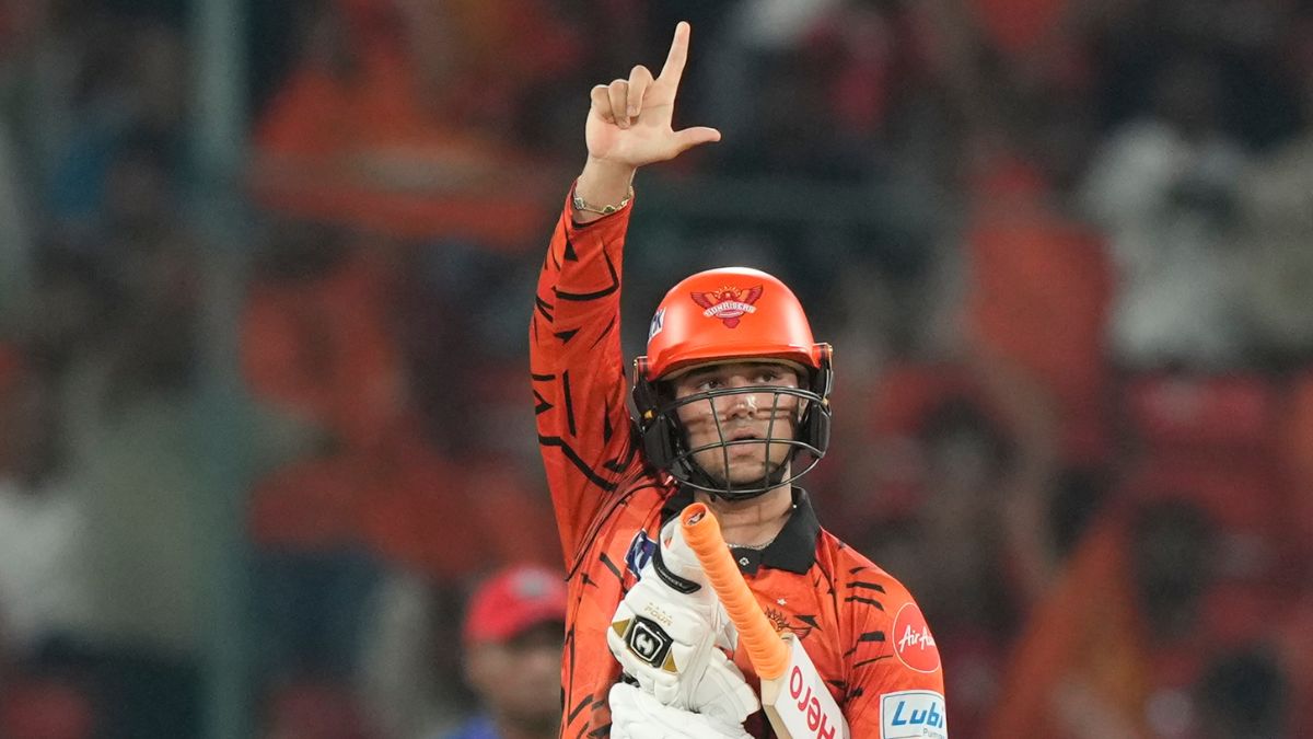 अभिषेक शर्मा का बल्ले से बड़ा धमाका, रोहित को छोड़ा पीछे, कर ली विराट के महारिकर्ड की बराबरी