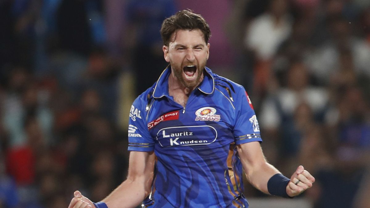 PSL में 38 साल के गेंदबाज ने बरपाया कहर, हैदराबाद को 80 रन पर समेटा, IPL में MI-CSK का रह चुका है हिस्सा