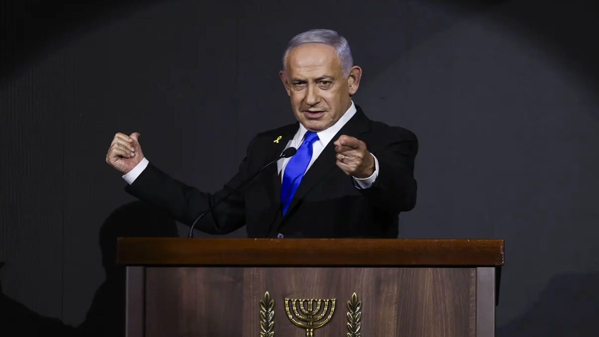 इजरायली रक्षा मंत्री का बड़ा बयान, बोले- 'अमेरिका से हरी झंडी मिलते ही खत्म होगा खमेनेई का खानदान'