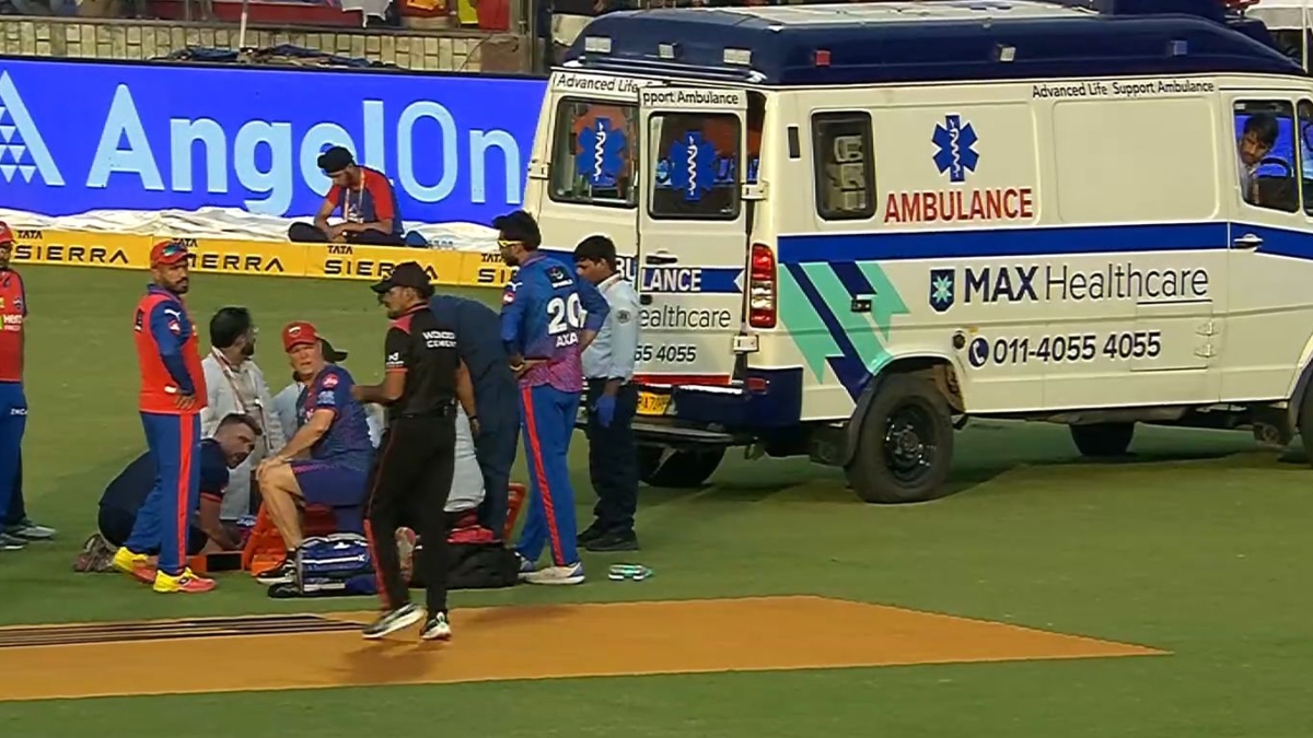 VIDEO: कैच पकड़ने के दौरान बुरी तरह चोटिल हुए लुंगी एन्गिडी, मैदान पर एंबुलेंस बुलाकर भेजा गया अस्पताल