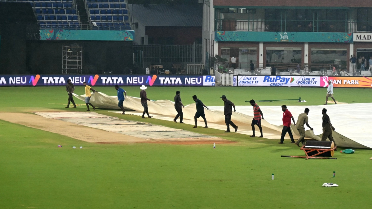 CSK vs KKR Pitch Report: चेपॉक की पिच पर किसका रहा है अब तक दबदबा, बल्लेबाज या गेंदबाज कौन पड़ेगा भारी