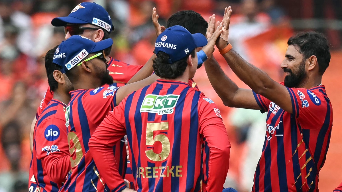 मोहम्मद शमी ने छोड़ दिया जहीर खान को पीछे, IPL इतिहास में इस लिस्ट में अभी भुवनेश्वर कुमार टॉप पर काबिज