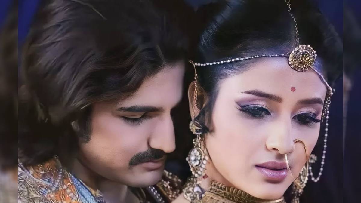 टीवी के बादशाह अकबर की रियल लाइफ जोधा को देखा? बेहद हसीन हैं रजत टोकस की वाइफ सृष्टि, किसी एक्ट्रेस से नहीं हैं कम