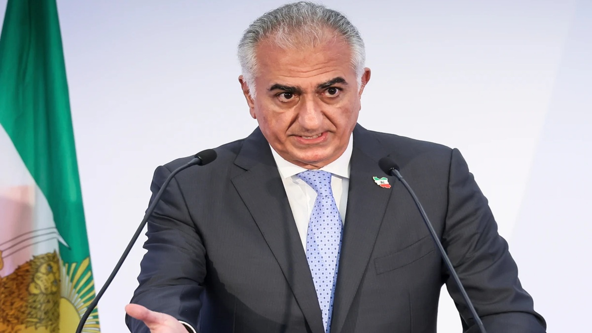 ईरान के निर्वासित क्राउन प्रिंस रेजा पहलवी पर बर्लिन में हुआ हमला, देखें VIDEO