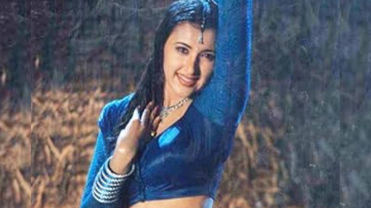 90 के दशक की हीरोइन, डेब्यू करते ही लगाई हिट की लाइन, खूबसूरती में माधुरी-जूही पर पड़ी भारी, अंडरवर्ल्ड के डर से हुई गायब