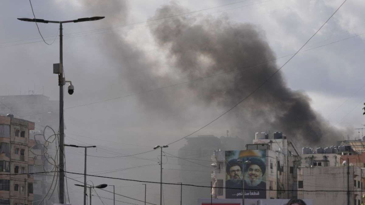 Iran US War Live: बेरूत में ताबड़तोड़ हवाई हमले, बहरीन में बजे सायरन, ईरान में अमेरिकी पायलट की तलाश जारी