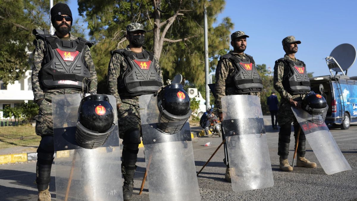 Iran US Peace Talk: शांति वार्ता के लिए अमेरिकी उपराष्ट्रपति जेडी वेंस इस्लामाबाद रवाना, क्या ईरान भी निभाएगा पाक से याराना?