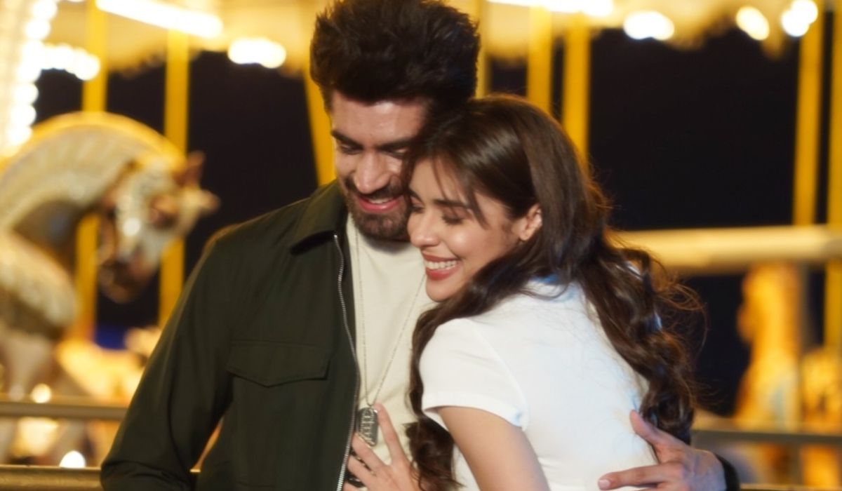 ईशा सिंह और अविनाश मिश्रा ने क्या कर ली सगाई? तस्वीर ने मचाई हलचल