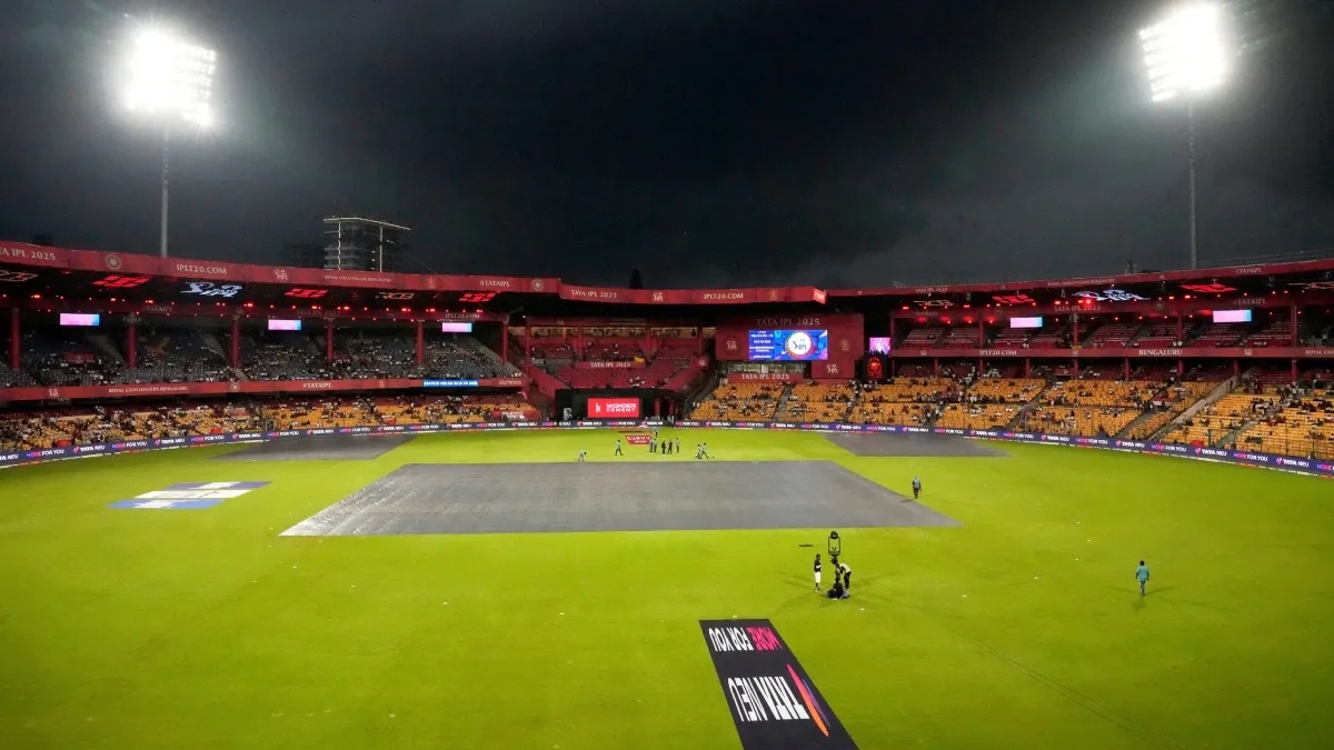 IPL 2026: बेंगलुरु से छिन सकती है फाइनल की मेजबानी? एम. चिन्नास्वामी स्टेडियम पर मंडरा रहा खतरा