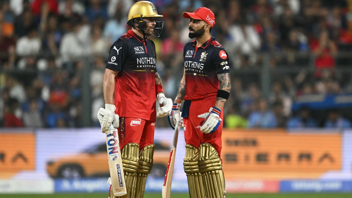 प्लेऑफ से ठीक पहले RCB के स्टार ओपनर की वापसी का रास्ता साफ, 1 महीने पहले छोड़ा था टीम का साथ