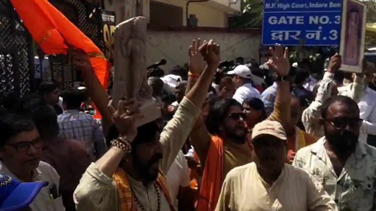          भोजशाला में मंदिर को लेकर क्या मिले सबूत, HC के फैसले पर अधिवक्ता विष्णु शंकर जैन ने क्या कहा, जानें          