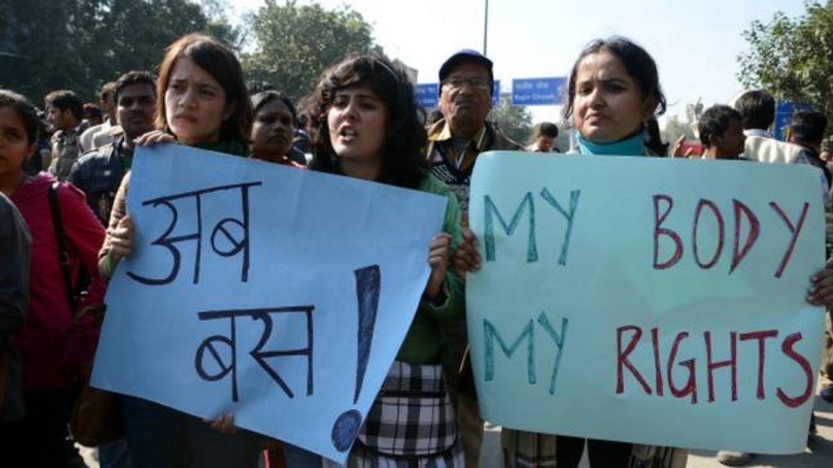          भारत में महिलाओं के खिलाफ अपराध के कितने मामले, बच्चों के खिलाफ कितने क्राइम हुए? NCRB ने जारी किया आंकड़ा          