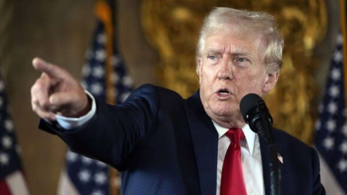          Iran US Conflict: फिर सुलगा Hormuz! ट्रंप का दावा- अमेरिकी विध्वंसक पोतों ने मार गिराए ईरान के ड्रोन और बोट, परमाणु हथियार को लेकर धमकी भी दी          