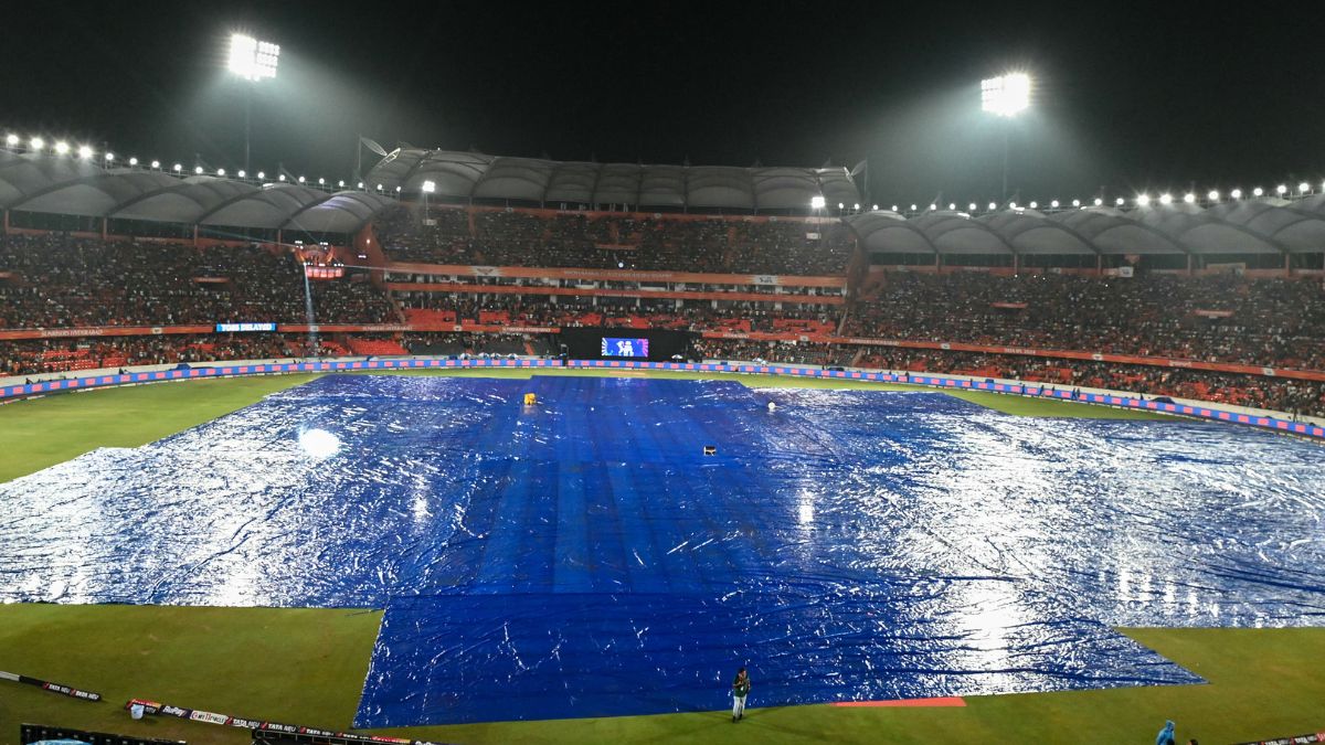 RCB vs SRH मैच में बारिश बनेगी विलेन? मुकाबले के दौरान कैसा रहेगा हैदराबाद का मौसम