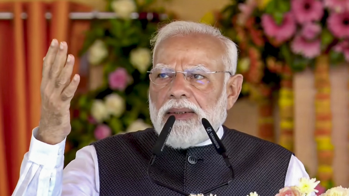          24 घंटे में दूसरी बार PM मोदी ने पेट्रोल-डीजल बचाने की अपील की, सोना न खरीदने को कहा          