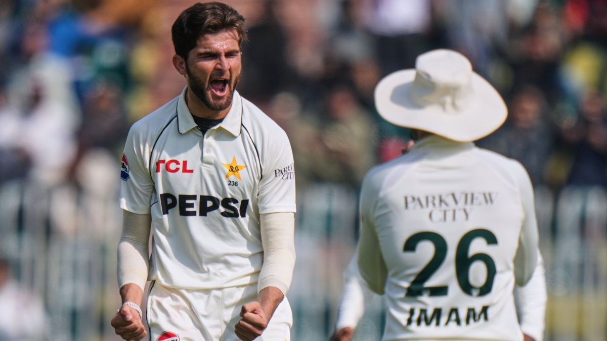 BAN vs PAK 1st Test LIVE Score: बांग्लादेश और पाकिस्तान के बीच रोमांचक मुकाबला, चौथे दिन का लाइव स्कोर यहां देखें