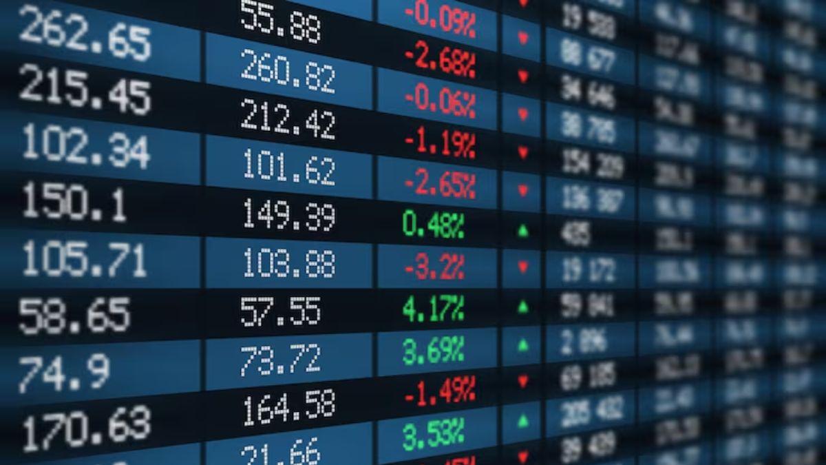 Stock Market Today: बाजार में नहीं थम रही गिरावट, आज फिर लाल निशान में खुले सेंसेक्स और निफ्टी