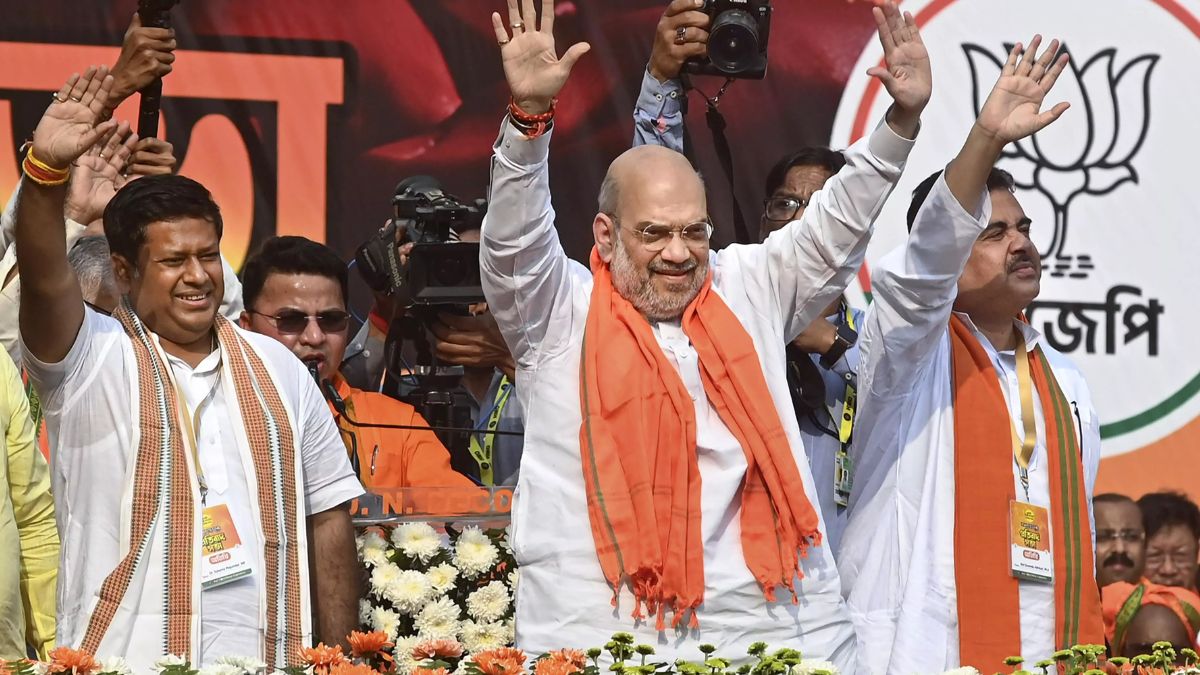          West Bengal CM Announcement LIVE: पश्चिम बंगाल में नए CM के नाम पर आज लगेगी मुहर, BJP विधायक दल की बैठक में गृहमंत्री शाह भी रहेंगे मौजूद          