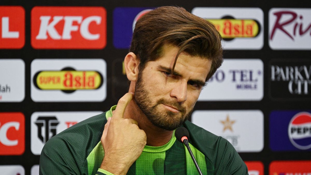 PAK vs AUS मैच की पिच को लेकर मचा बवाल, शाहीन ने रिपोर्टर्स से कहा- हर टीम अपने हिसाब से पिच तैयार करती है