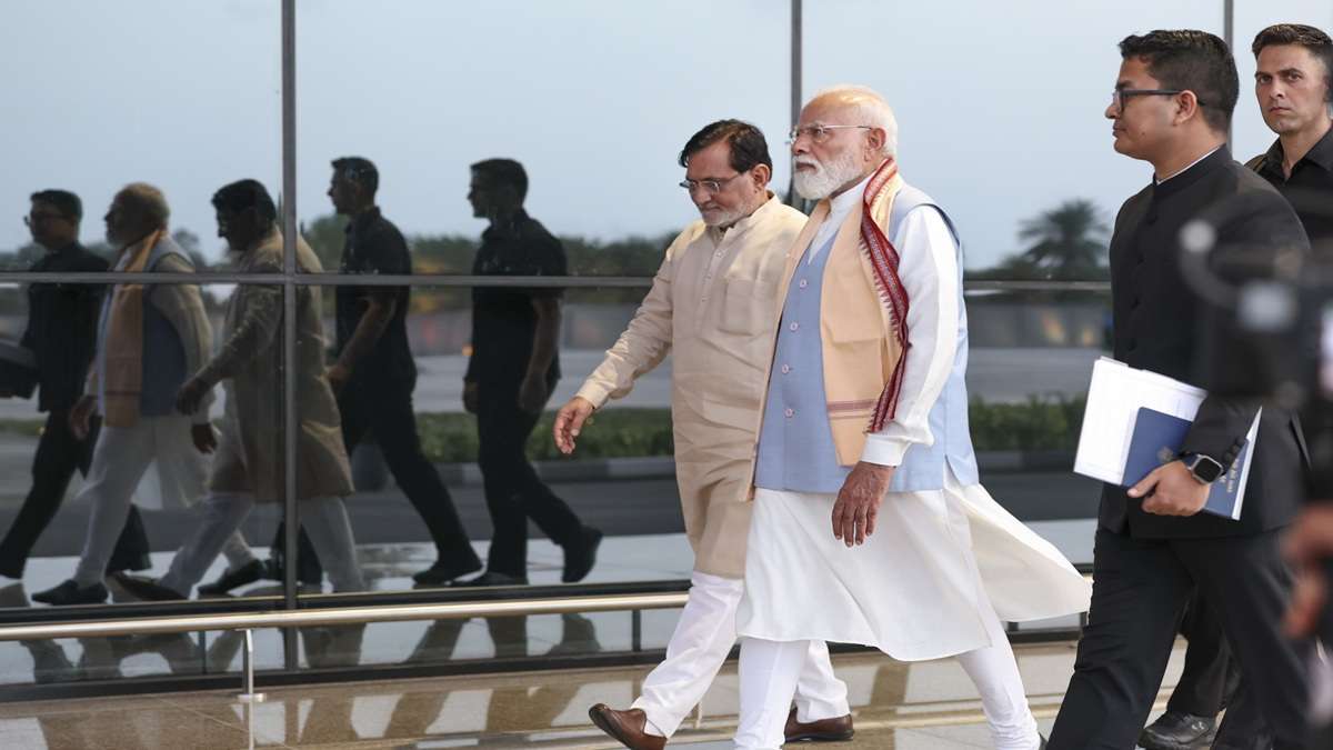 LIVE: पंडित नेहरू से आगे निकले PM मोदी, कार्यकाल के 4399 दिन हुए पूरे; शहर-शहर जश्न की तैयारी