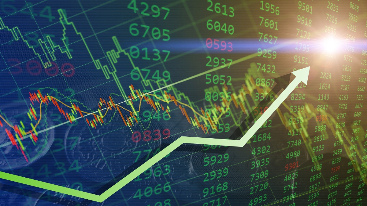Stock Market: हरे निशान में खुला शेयर बाजार, सेंसेक्स 350 अंक चढ़ा; आज इंफ्रा और रेलवे शेयरों पर रहेगी निवेशकों की नजर