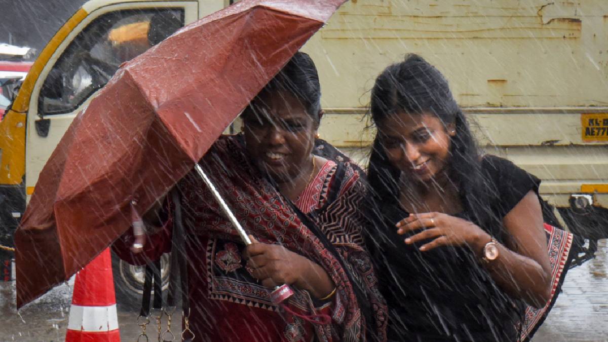 आज का मौसमः आंधी-तूफान के साथ 10 से ज्यादा राज्यों में भारी बारिश का अलर्ट, राजस्थान में चलेंगी 70 किमी/घंटा की रफ्तार से हवाएं